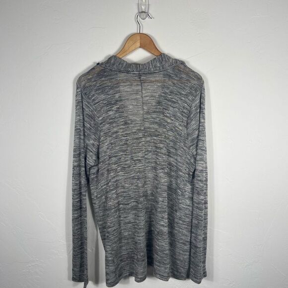 Vince Camuto Gray Turtleneck Sweater with Cozy Cowl Design - Picture 4 of 5